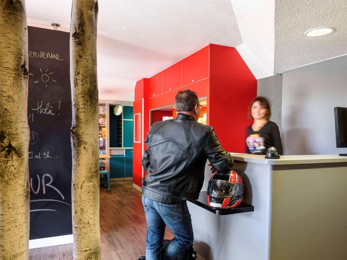 Hotel Hotelf1 Centre Devant Les Ponts