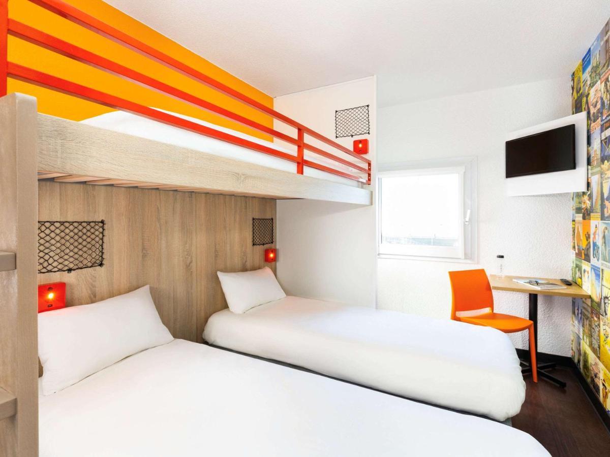 Hotel Hotelf1 Centre Devant Les Ponts 3*