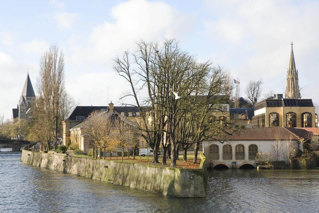 Hotelf1 Centre Devant Les Ponts 3*
